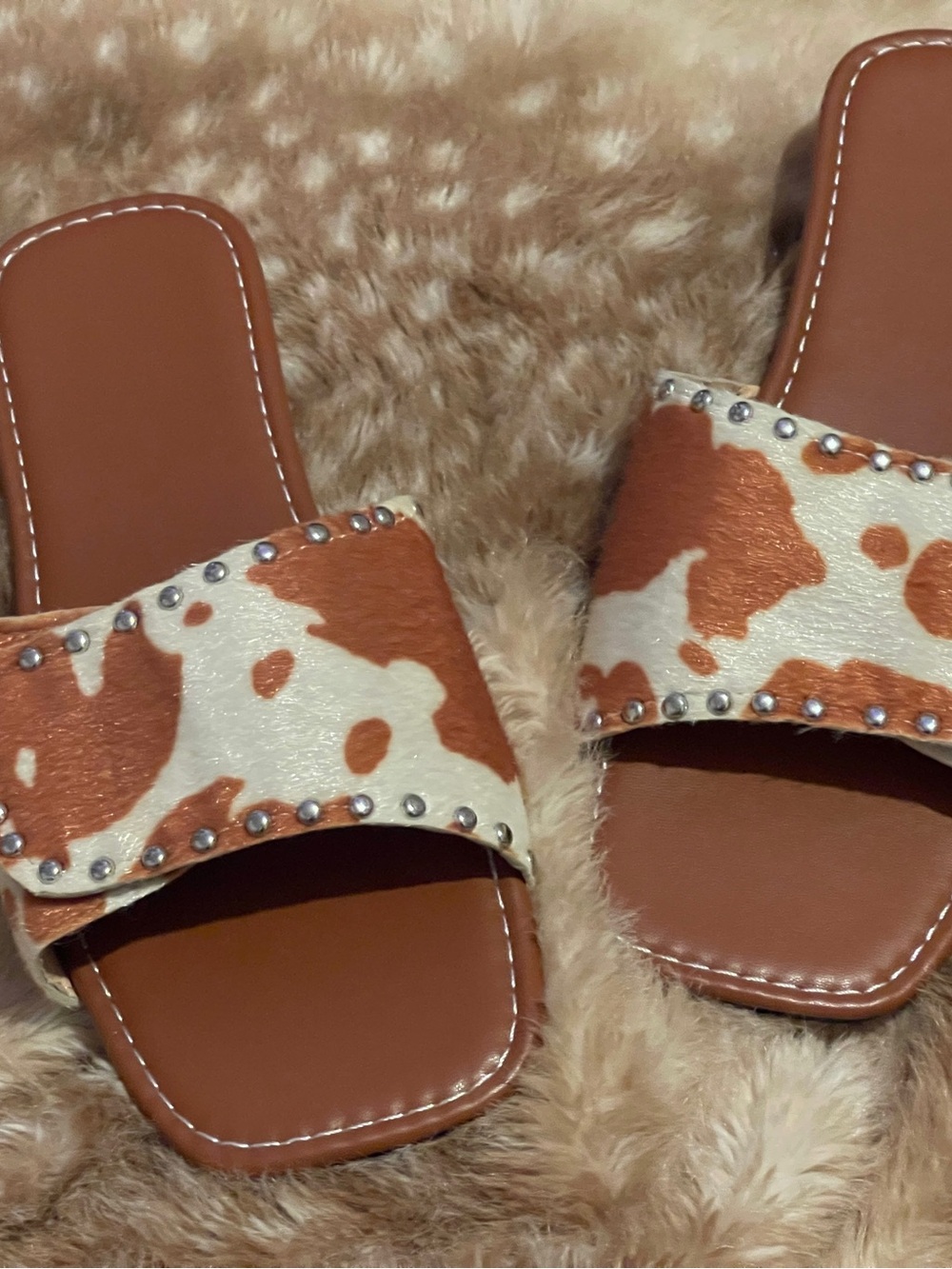 Women’s Cowhide Slide Sandals in Brown and White